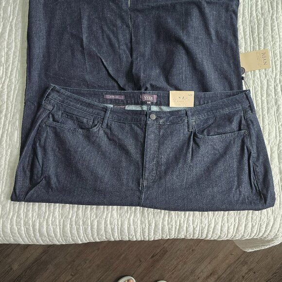 NWT Plus Size Teresa Wide Leg Ankle Jean w/ Plackets - Lightweight Rinse - 24W - Picture 2 of 15